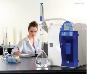Máy lọc nước siêu sạch Millipore trong phòng thí nghiệm