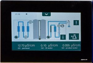 Màn hình điều khiển của máy lọc nước siêu sạch Evoqua Ultra Clear TP UV UF TM 